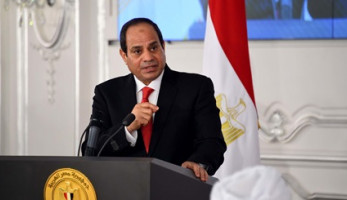 السيسي يكلف الحكومة بالالتزام بتنفيذ الإصلاح الاقتصادي وجذب الاستثمارات