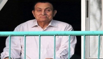 وفاة حسني مبارك.. يتصدر تويتر في السعودية
