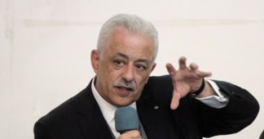 وزير التعليم: نبحث عن حلول لأزمة الكثافة.. ويمكن التواجد بالحوش بدل الفصول