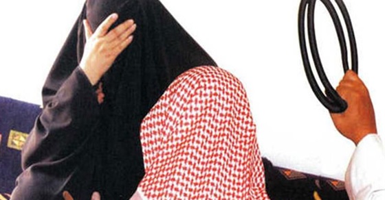 علماء يصححون فهما شائعا بين كثير من الرجال ويؤكدون: ضرب الزوجة حرام بالإجماع.. معناه في القرآن لا يتجاوز العتاب واللوم وليس إقرارا للجلد ويجوز للحاكم منعه.. ويحذرون: عقوبته العذاب في نار جهنم