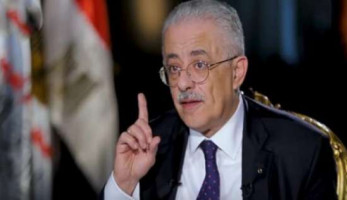 تضارب رسمي حول غرامة الغياب.. رئيس قطاع التعليم يعلنها والوزير ينفيها