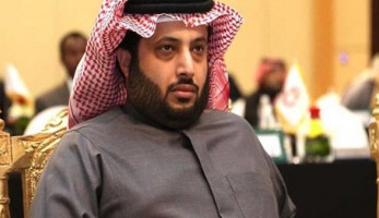 أول رد من الديوان الملكي السعودي على هتافات جماهير الأهلي ضد آل الشيخ