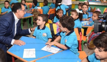 ضحك ومداعبات.. طفل سوهاج يروي لـ"الوطن" تفاصيل حديثه مع رئيس الوزراء