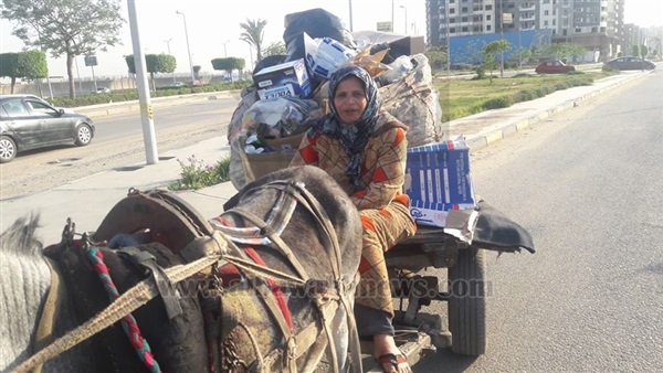 صوت الناس.. "آمال": "الزبالة" مصدر رزقي.. وحلمي ماكينة خياطة