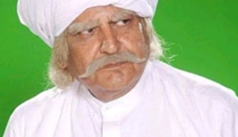 مصطفى خاطر ينشر صورة شبيهه من مسلسل باكستاني