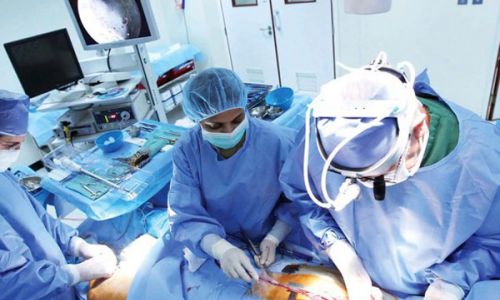 أطباء الموت أخطاؤهم تتواصل.. وآخر ضحاياهم «منة»