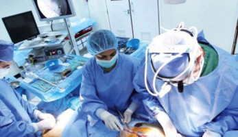 أطباء الموت أخطاؤهم تتواصل.. وآخر ضحاياهم «منة»