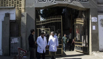 «رحلة إلى الإيدز».. «المصري اليوم» تتتبع دماء حامل الفيروس بمستشفى المنيرة