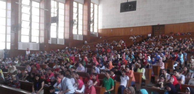 تفاصيل منع طالبة "تجارة بني سويف" من مغادرة المحاضرة إثر وفاة والدها