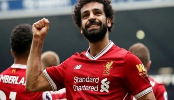 شاهد.. رد فعل جماهير ليفربول بعد هدف محمد صلاح اليوم في كارديف سيتي