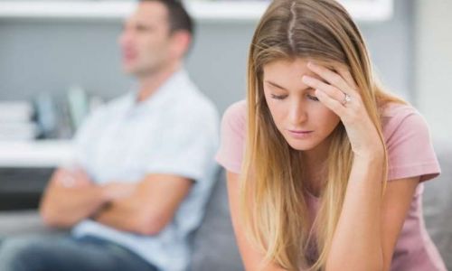 علاقة مريبة بين زوجي وخالته.. كلام زوجة لمحكمة الأسرة