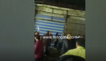 لحظة وقوع مشاجرة بـ«سنج وسيوف» بين أصحاب محال تجارية بالمنصورة (فيديو)