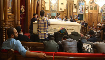 "الحلوين في السما".. عايدة فقدت زوجها وطفلتها و4 من عائلتها في حادث المنيا