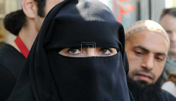 بنود مشروع «حظر ارتداء النقاب بالأماكن العامة»: غرامة ألف جنيه ومضاعفتها عند التكرار