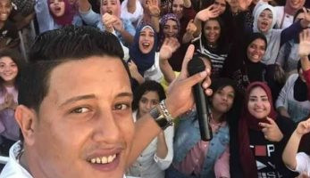 خرجوا علينا من قاع الديب ويب.. فماذا نحن فاعلون؟.. حمو بيكا وأخوانه يتصدرون المشهد.. حلمى بكر مهاجمًا : ريادتنا تضيع.. وأين قانون الطوارئ من إفساد الذوق العام؟.. وعميد الإعلام الأسبق : واجهوا القبح بنشر الرقى