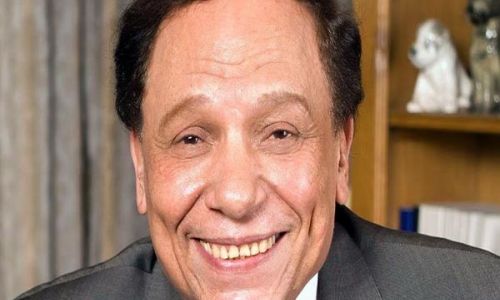 عادل إمام في ورطه أمام الرقابة بسبب رئيس الجمهورية