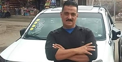 مهنة تتحدى الزمن.. «عرفة» أشهر منادى وفيات بالمحلة (فيديو)