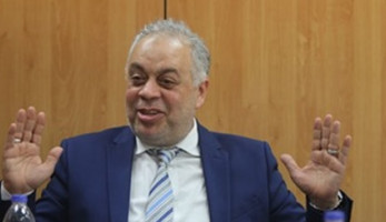 إتاوة «ورشة التمثيل».. 100 جنيه سعر الاستمارة و3 آلاف جنيه شرط النقابة لتجديد الاشتراك.. لجنة الاختبار تثير الجدل بين الفنانين الشباب.. زوجة أحمد صيام «لغز» التحكيم.. ومطالب بدفع الأموال دون الحضور