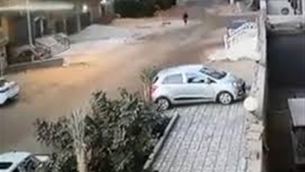 'سفاح البنات'.. يثير حالة من الذعر بين أهالي السويس بعد إصابته 4 فتيات (فيديو)