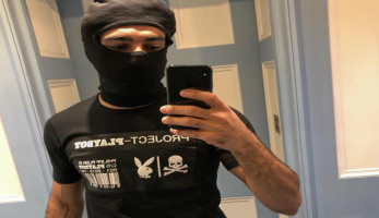 محمد صلاح يعلق على شعار المجلة الإباحية (فيديو)