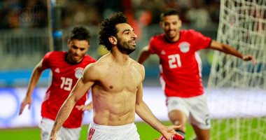 هل يغيب محمد صلاح أمام النيجر بعد الحصول على إنذار فى لقاء تونس؟