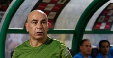 حسام حسن يمنع الدولار والريـال في بيراميدز.. تعرف على الأسباب