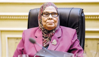 إثارة الجدل حول «مكافأة نهاية الخدمة للمرأة بعد الطلاق».. آمنة نصير: المرأة تحصل على نسبة من الراتب الشهري للزوج.. سامية خضر: الأفضل تطبيقه على غير العاملة.. رمسيس النجار: نفقة المتعة بديل لها
