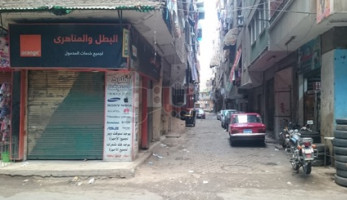 تفاصيل «جريمة شرف» ترزي الوراق.. جيران المتهم: محترم وفي حاله.. كنا بنشوف واحد غريب مخبي وشه بيطلع العمارة.. مراته جريت علينا وقالت جوزي بيضربني.. وقاتل عشيق زوجته: خانتني وبيتي اتخرب (صور)