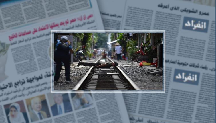 "هوس التصوير".. هل ممكن تغامر بحياتك وتتصور على قضبان قطار قبل وصوله مباشرة
