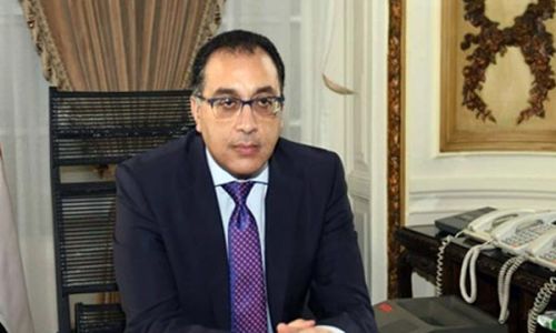 رئيس الوزراء يعلن: وقف إصدار تراخيص جديدة للتوك توك