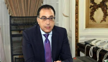 رئيس الوزراء يعلن: وقف إصدار تراخيص جديدة للتوك توك