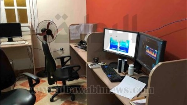 تفاصيل مداهمة الأمن لـ"12 قناة فضائية" مخالفة في الجيزة