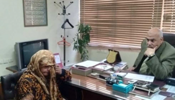 أول تعليق لـ«بائعة البرسيم» بعد ضربها من موظف بسبب «2 جنيه»: «أنا زي والدتك»
