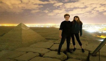 وزير الآثار أمام البرلمان: الفيلم الإباحي أعلى الهرم "زعلنا"