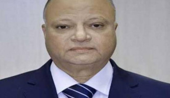 «تخصص هوا».. محافظ القاهرة يتعرض لموقفين محرجين من الرئيس خلال 90 يوما