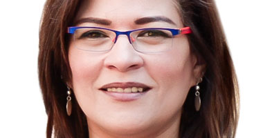 السفيرة ناعوتة.. فاطمة ناعوت الشهيرة بـ"فاطمة يهود" تدارى على جريمتها باتهام مصر بالتهجير القسرى لليهود باحتفالها بلقب سفيرة من منظمة وهمية.. والمنظمة تتحايل باستخدام اسم الأمم المتحدة للإيهام بشرعية التكريم