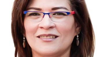 السفيرة ناعوتة.. فاطمة ناعوت الشهيرة بـ"فاطمة يهود" تدارى على جريمتها باتهام مصر بالتهجير القسرى لليهود باحتفالها بلقب سفيرة من منظمة وهمية.. والمنظمة تتحايل باستخدام اسم الأمم المتحدة للإيهام بشرعية التكريم