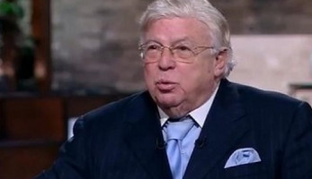 زوج شقيقة حسن كامي: الراحل كان ثريا.. ويرتدي سلسلة بـ200 ألف جنيه