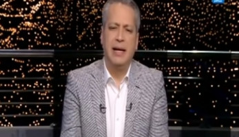 بالفيديو| تامر أمين يهاجم فيفي عبده: "عملت فلوس ولسه عايزة ترقص"