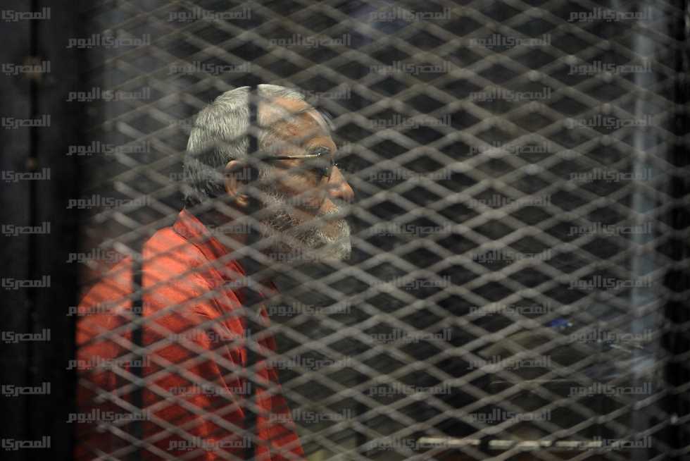 «النقض» تخفف عقوبة محمد بديع في «أحداث عنف بني سويف»