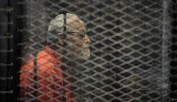 «النقض» تخفف عقوبة محمد بديع في «أحداث عنف بني سويف»