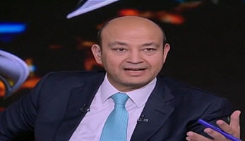 تعليق ناري من عمرو أديب على احتمالية ضم لاعب إسرائيلي لنادي ليفربول