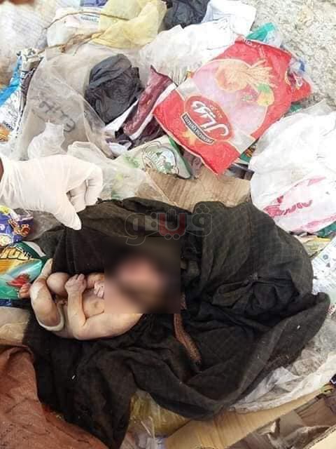 العثور على رضيعة مشنوقة وملقاة في مقلب «زبالة» بأسيوط (صور)
