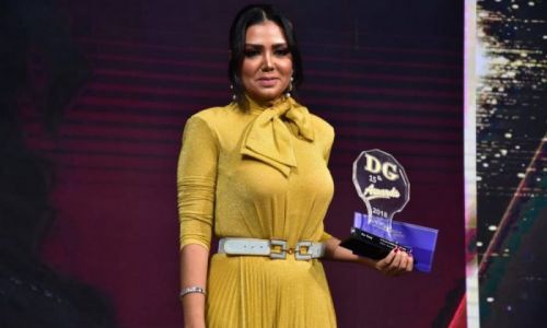 فيديو.. فستان رانيا يوسف يتسبب في خناقة بين ضيوف سعيد حساسين
