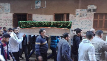تشييع جثمان طبيبة كفر الشيخ وأطفالها في جنازة مهيبة