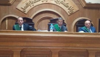 محكمة منيا القمح تقضى ببراءة المتهمين وحبس الشهود بتهمة الشهادة الزور