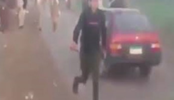 زفة عروس بالشرقية تتحول لمعركة بالشوم وفرار العروسين (فيديو)