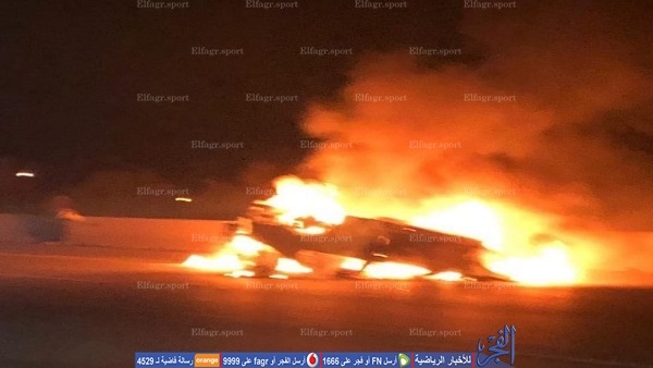 عاجل.. اشتعال النيران في سيارة نجم الأهلي السابق