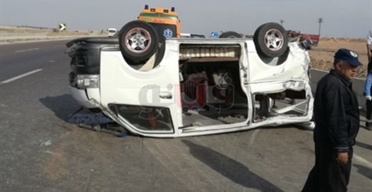 بالأسماء.. إصابة 9 أشخاص في انقلاب «ميكروباص» بالطريق السريع بسوهاج