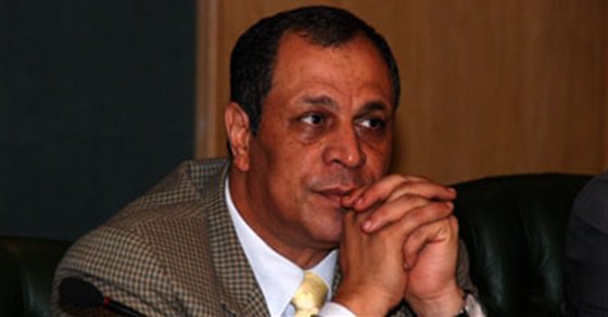 حاتم زكريا : ليس كل من لا يحمل عضوية نقابة الصحفيين منتحلا للصفة